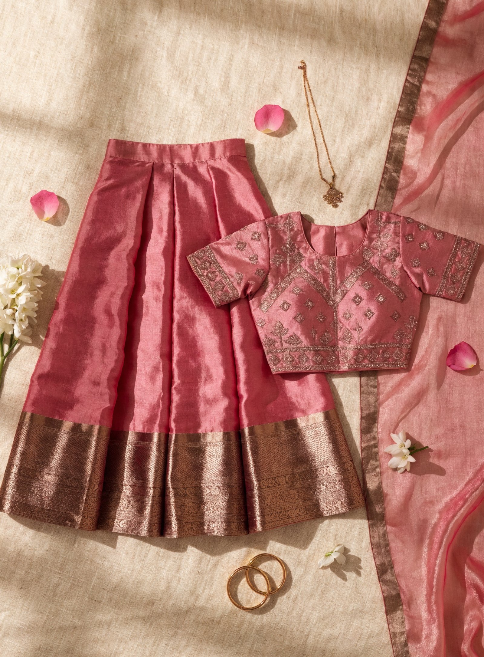 Meher Rose Pattu Langa Voni